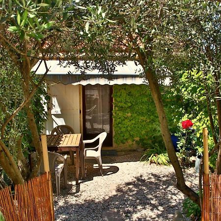 Beau Vallon - Gite Et Chambres D'Hotes Pyrenees-Mediterranee - Pays Catalan Sahorre Exterior photo