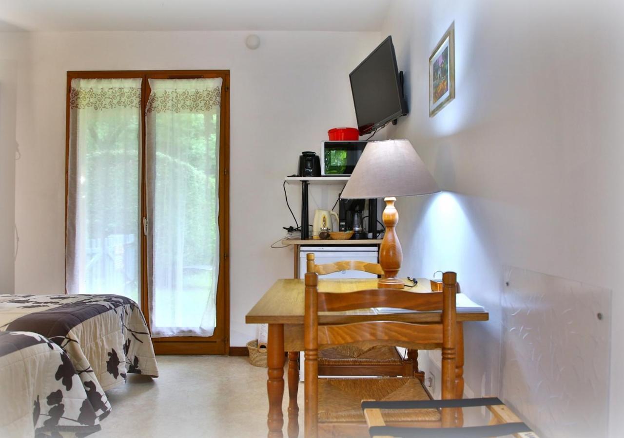 Beau Vallon - Gite Et Chambres D'Hotes Pyrenees-Mediterranee - Pays Catalan Sahorre Exterior photo