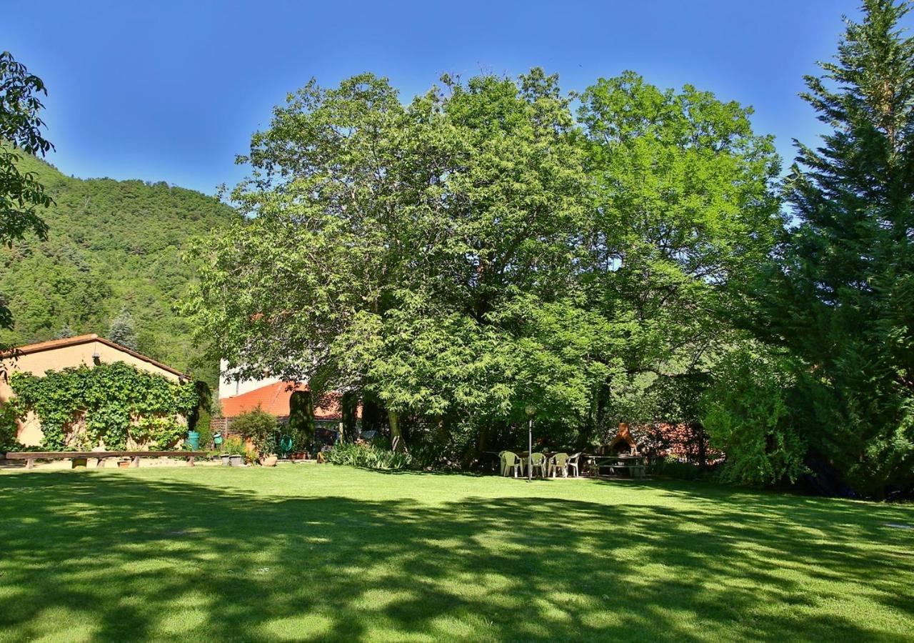 Beau Vallon - Gite Et Chambres D'Hotes Pyrenees-Mediterranee - Pays Catalan Sahorre Exterior photo