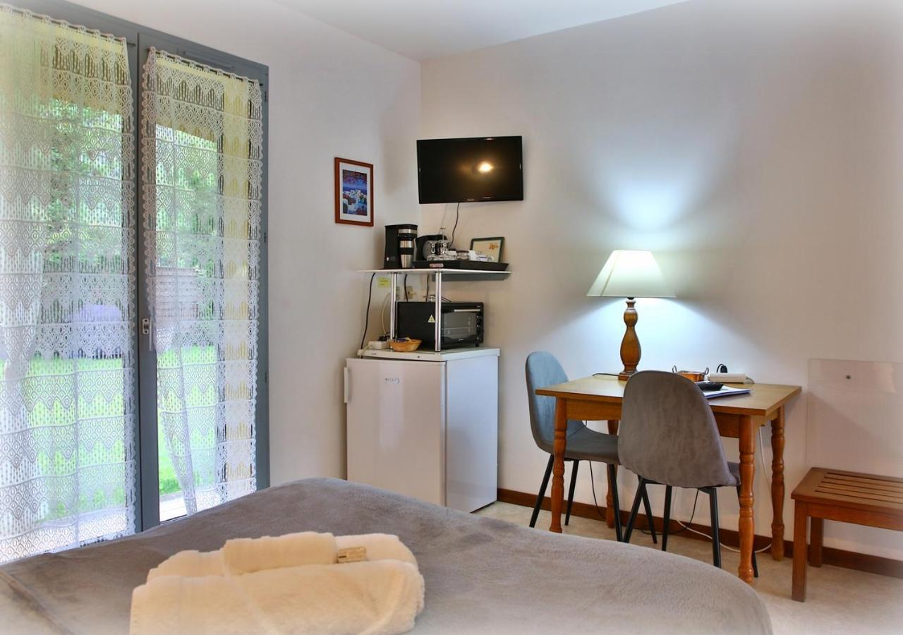 Beau Vallon - Gite Et Chambres D'Hotes Pyrenees-Mediterranee - Pays Catalan Sahorre Exterior photo
